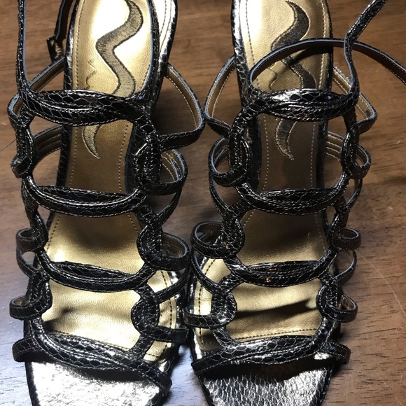 Metalic Gold Strap High Heels - Picture 4 of 4